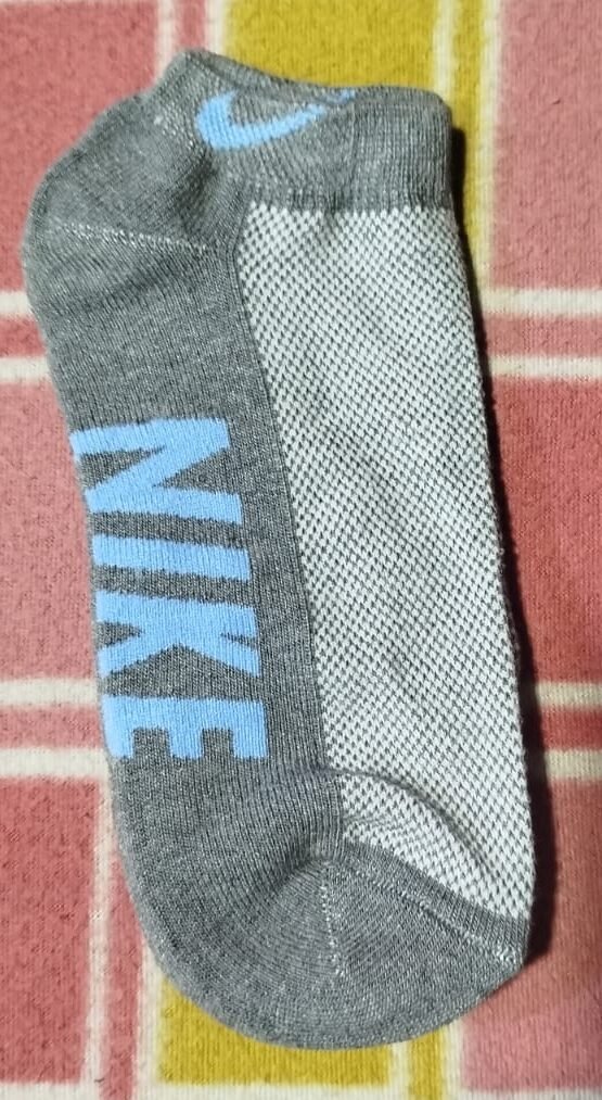 Calcetines deportivos (taloneras), Diferentes Coles, Diseños y Marcas