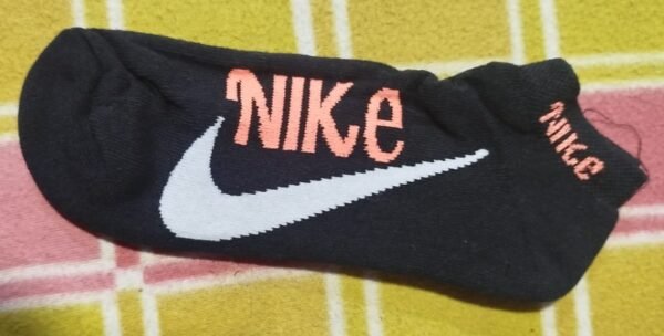 Calcetines deportivos (taloneras), Diferentes Coles, Diseños y Marcas