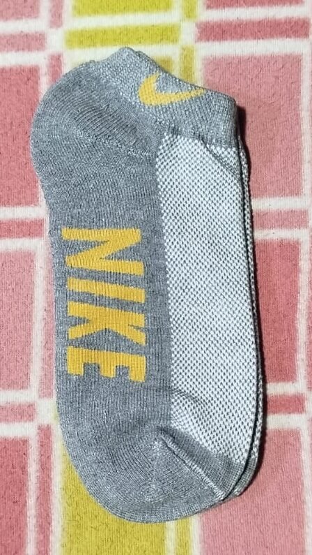 Calcetines deportivos (taloneras), Diferentes Coles, Diseños y Marcas